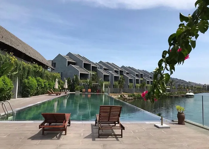 Camry Villa Casamia Hội An